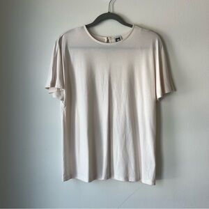 Anne Klein NWOT keyhole back sheer neutral short flutter sleeve shirt soft small